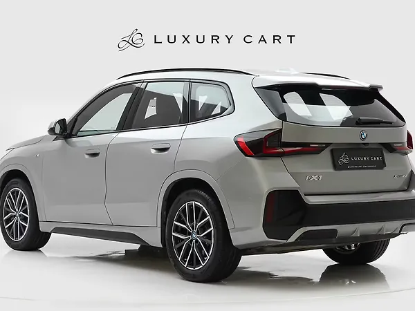 BMW iX1 xDrive30 M Sport - Photo 4