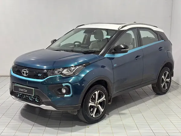 Tata Nexon EV XZ Plus LUX - Photo 3
