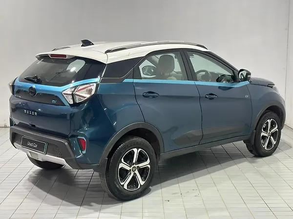 Tata Nexon EV XZ Plus LUX - Photo 5