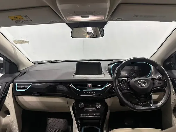 Tata Nexon EV XZ Plus LUX - Photo 8