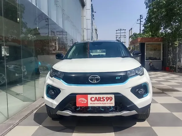Tata Nexon EV XZ Plus LUX - Photo 2