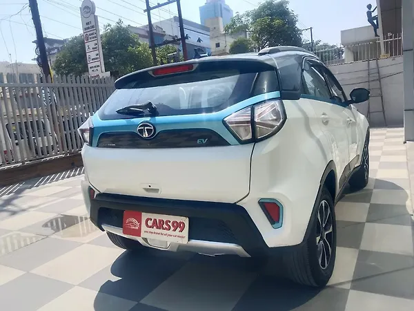 Tata Nexon EV XZ Plus LUX - Photo 4