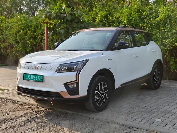 Mahindra XUV400 EL PRO 34.5 kWh Dual Tone - Photo 8