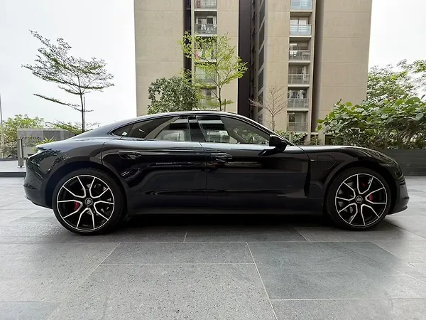 Porsche Taycan 4S [2021-2023] - Photo 3