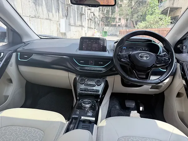Tata Nexon EV XZ Plus LUX Dark Edition - Photo 7