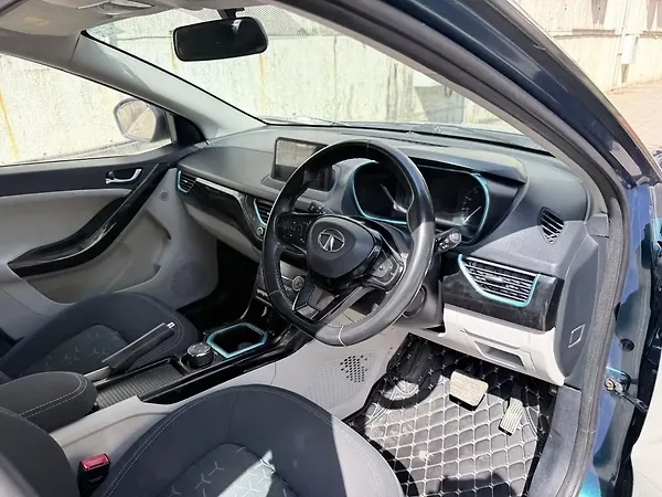 Tata Nexon EV XZ Plus - Photo 8