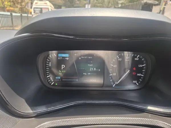 Tata Nexon EV XZ Plus LUX - Photo 6