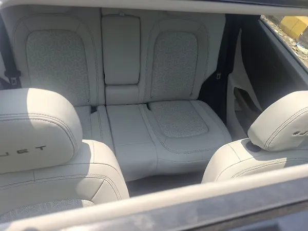 Tata Nexon EV XZ Plus LUX - Photo 8