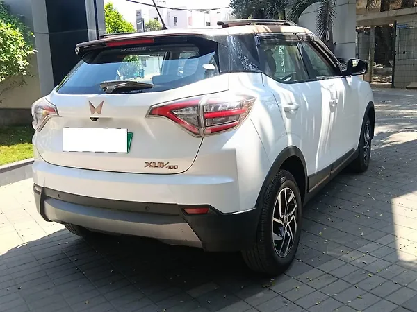 Mahindra XUV400 EL 39.4 KWH - Photo 5