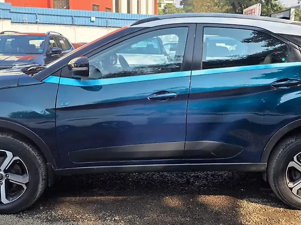 Tata Nexon EV XZ Plus - Photo 8