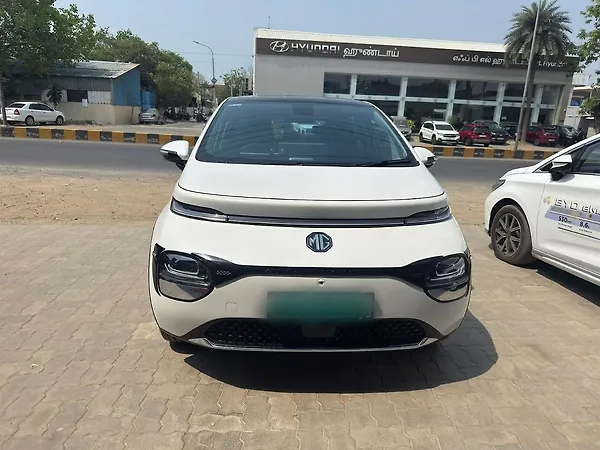 MG Windsor EV Essence 38.0 kWh - Photo 2