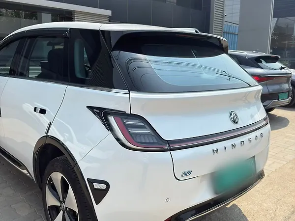 MG Windsor EV Essence 38.0 kWh - Photo 4