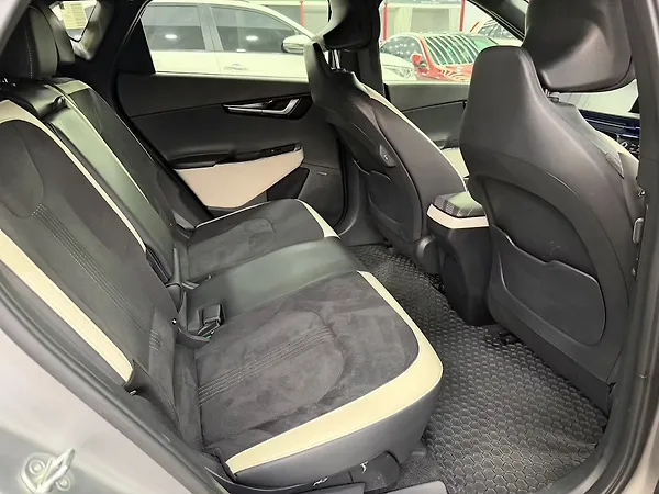 Kia EV6 GT Line AWD - Photo 8