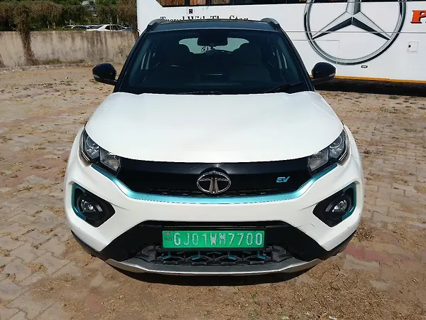 Tata Nexon EV XZ Plus LUX - Photo 2