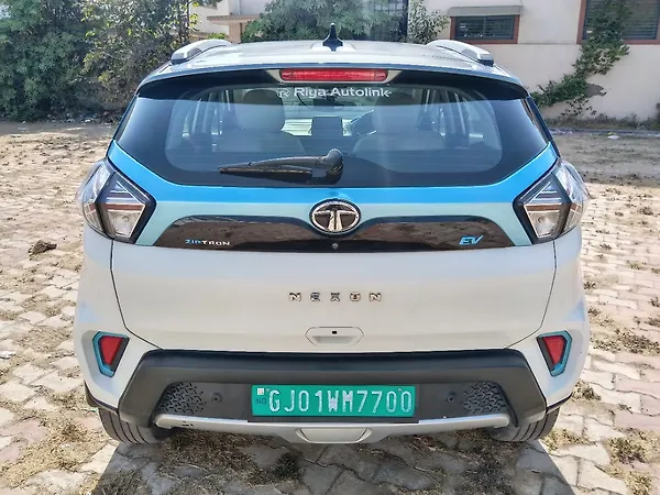Tata Nexon EV XZ Plus LUX - Photo 6