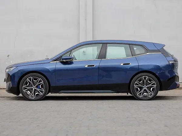 BMW iX xDrive 50 - Photo 3