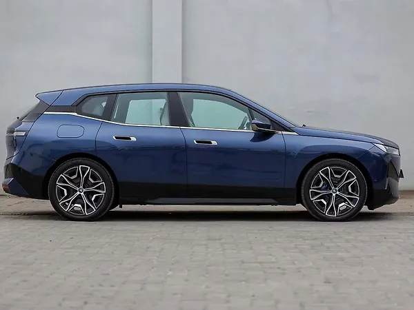 BMW iX xDrive 50 - Photo 7