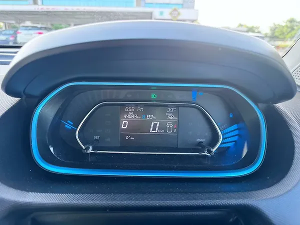 Tata Tiago EV XZ Plus Long Range [2022-2025] - Photo 6