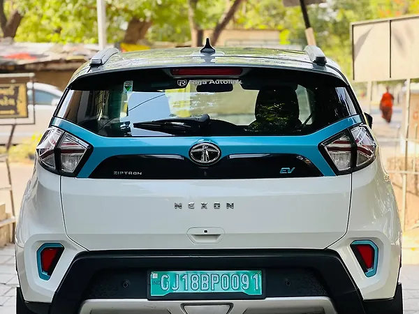 Tata Nexon EV XZ Plus - Photo 3