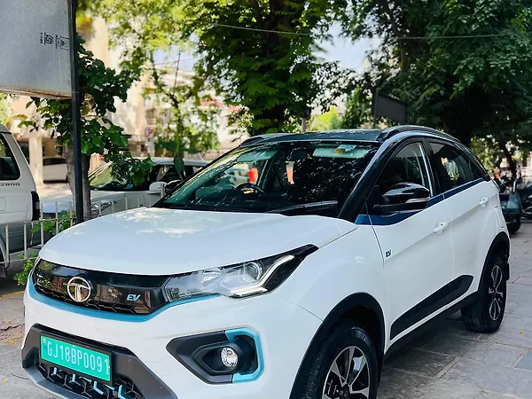 Tata Nexon EV XZ Plus - Photo 4