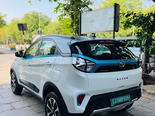 Tata Nexon EV XZ Plus - Photo 6
