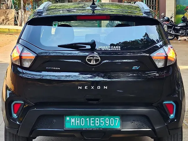Tata Nexon EV XZ Plus Dark Edition - Photo 5