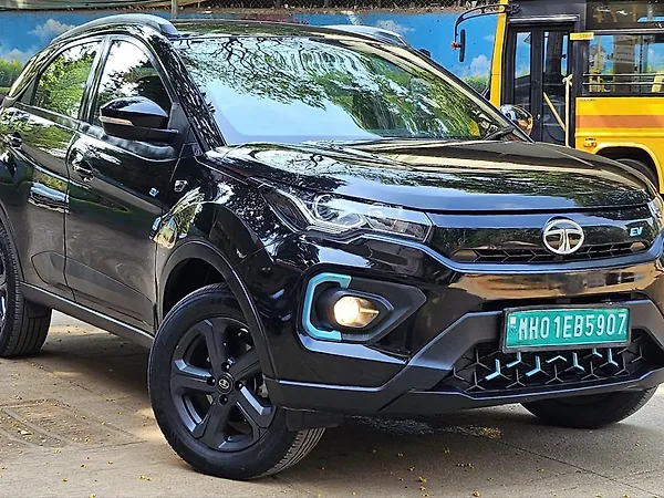 Tata Nexon EV XZ Plus Dark Edition - Photo 6