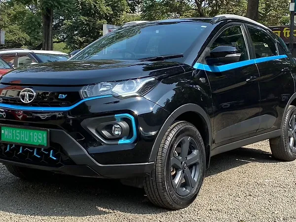 Tata Nexon EV XZ Plus Dark Edition - Photo 3