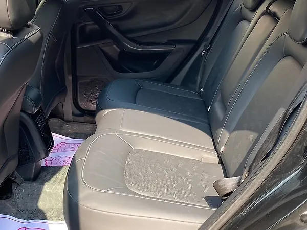 Tata Nexon EV XZ Plus Dark Edition - Photo 6