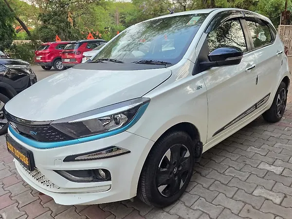 Tata Tiago EV XZ Plus Long Range [2022-2025] - Photo 8