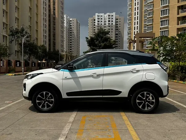 Tata Nexon EV XZ Plus - Photo 8