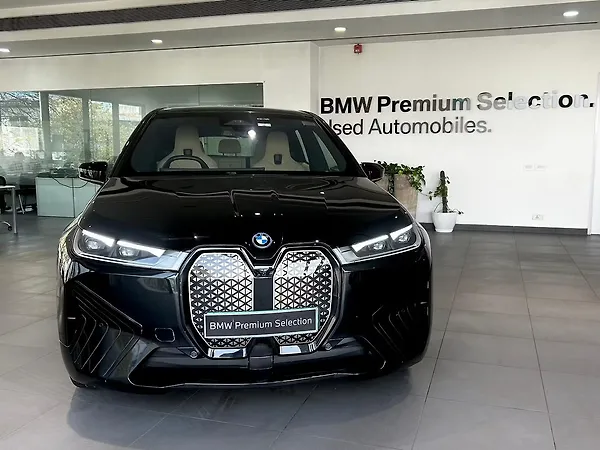 BMW iX xDrive 50 - Photo 6