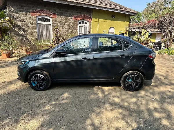 Tata Tigor EV XZ Plus 26.0 kWh - Photo 6