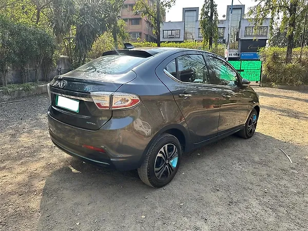 Tata Tigor EV XZ Plus 26.0 kWh - Photo 8