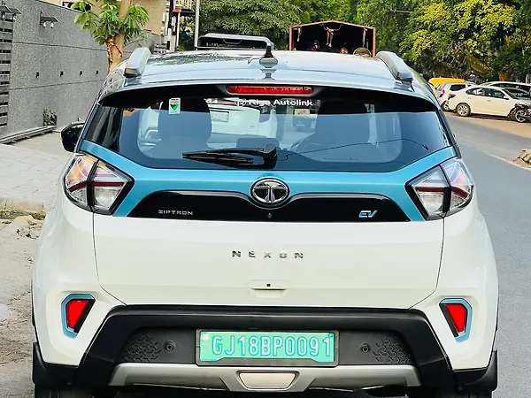 Tata Nexon EV XZ Plus - Photo 3