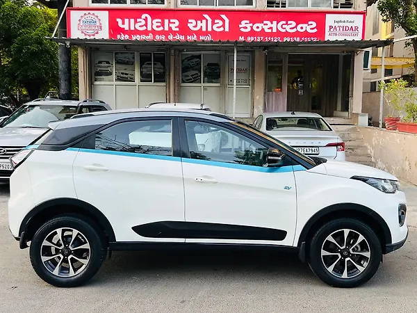 Tata Nexon EV XZ Plus - Photo 4