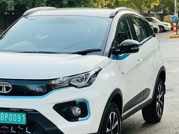Tata Nexon EV XZ Plus - Photo 7