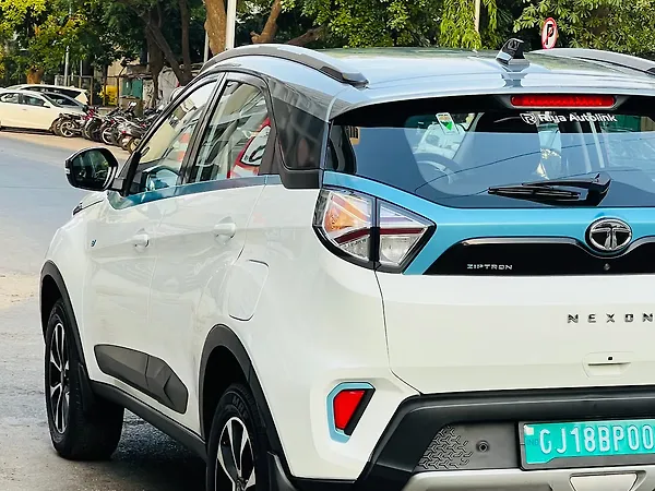 Tata Nexon EV XZ Plus - Photo 8