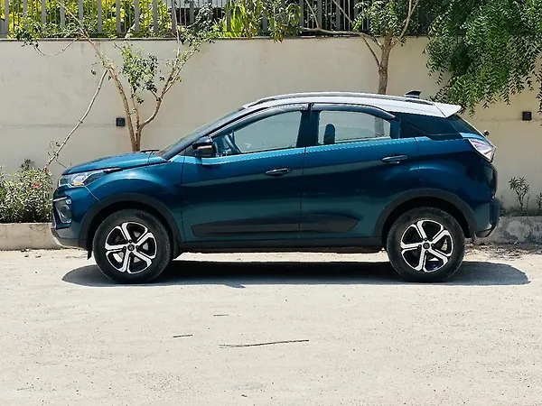 Tata Nexon EV XZ Plus - Photo 7