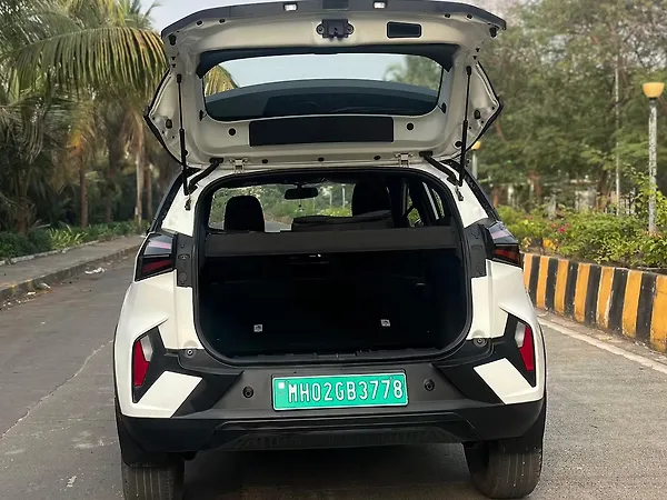 Tata Nexon EV Fearless 30.0 kWh - Photo 8