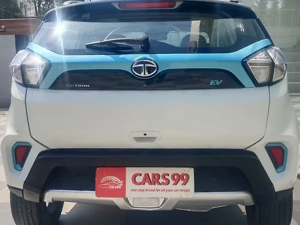Tata Nexon EV XZ Plus LUX - Photo 3