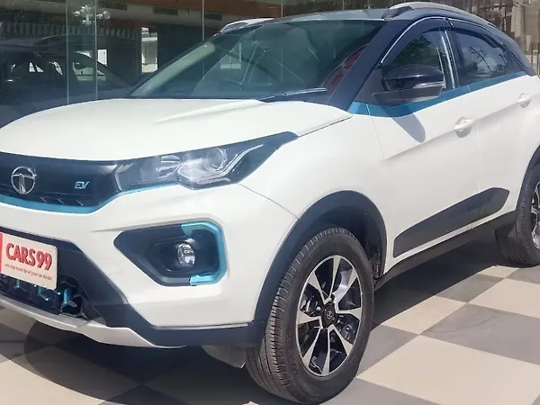 Tata Nexon EV XZ Plus LUX - Photo 6