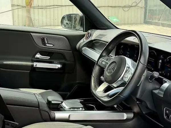 Mercedes-Benz EQB 350 4MATIC - Photo 6
