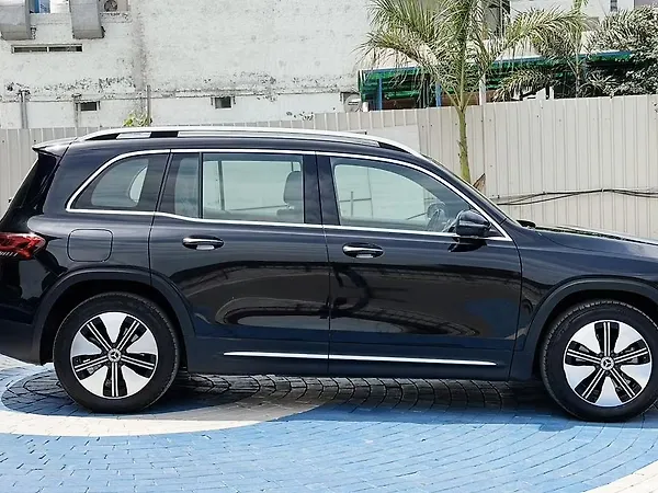 Mercedes-Benz EQB 350 4MATIC - Photo 7