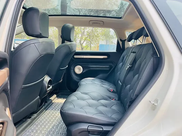 MG Windsor EV Essence 38.0 kWh - Photo 7