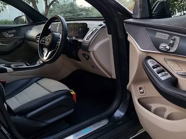 Mercedes-Benz EQC 400 4MATIC - Photo 5