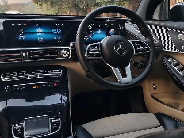 Mercedes-Benz EQC 400 4MATIC - Photo 6