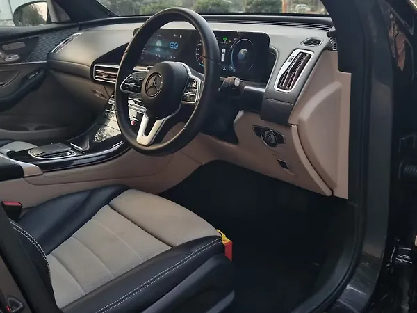 Mercedes-Benz EQC 400 4MATIC - Photo 7