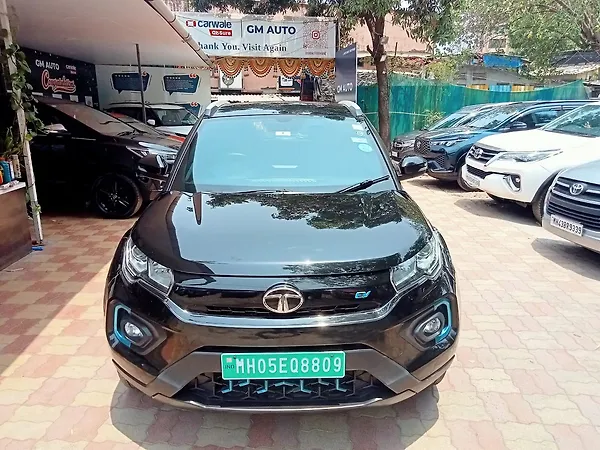 Tata Nexon EV XZ Plus Dark Edition - Photo 2
