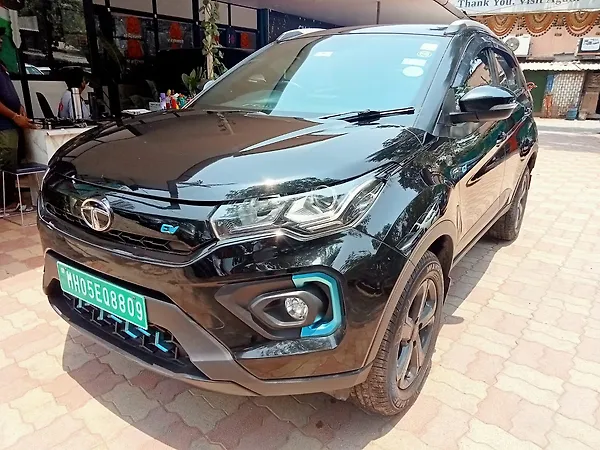 Tata Nexon EV XZ Plus Dark Edition - Photo 3